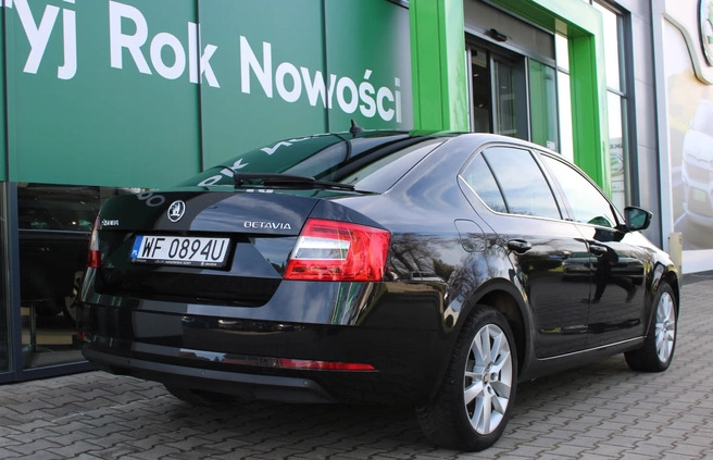 Skoda Octavia cena 58900 przebieg: 121145, rok produkcji 2019 z Radom małe 211